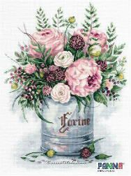 クロスステッチキットと刺繍材料が揃うお店・クロスステッチ館